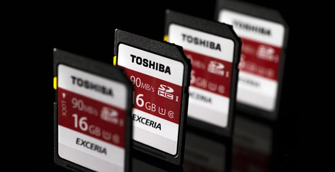 Toshiba to sell memory unit