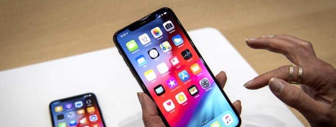 iPhone Xs Max compares to Samsung